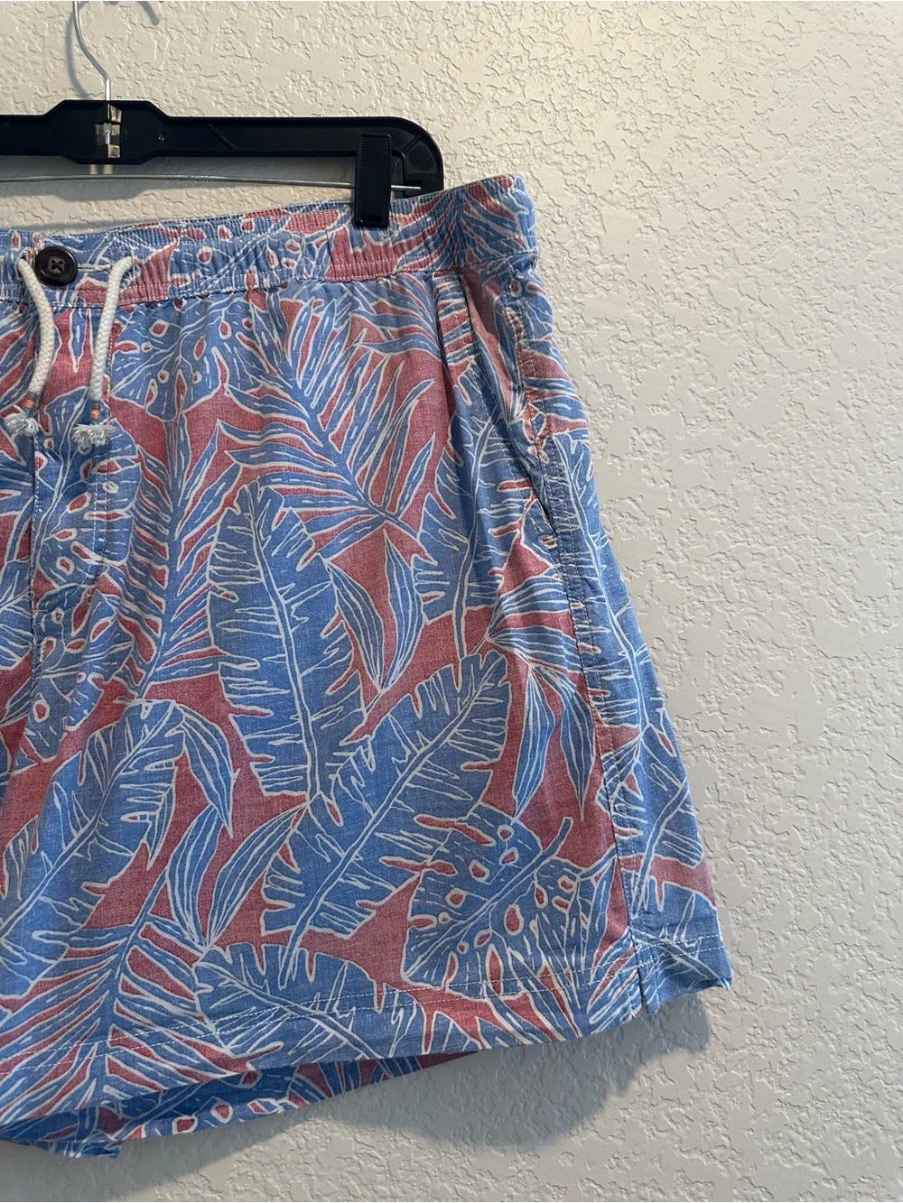 chubbies Blue & Pink Leaf Print Swim Trunks